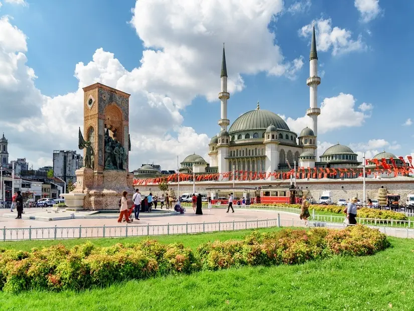 Taksim Republican Monument